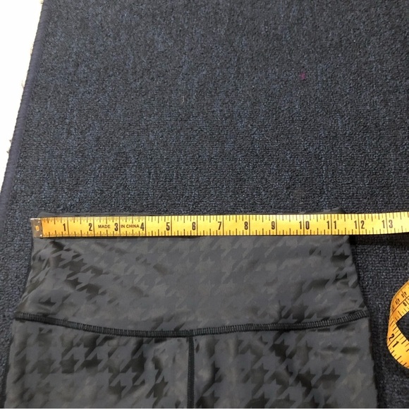 Mono B Black & Gray Checkered Print Leggings Size Small - Picture 6 of 8